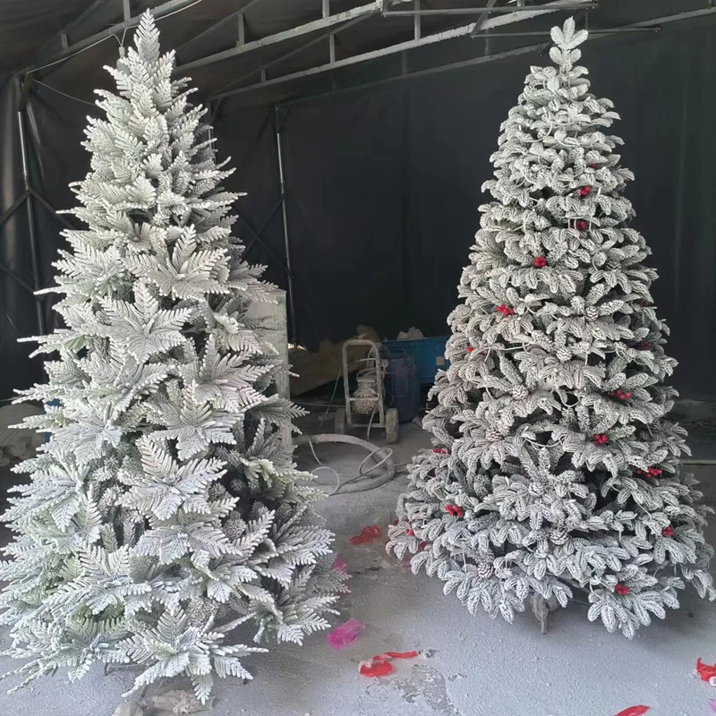 Factory Direct Fir Shape Prelit Christmas Tree PE PVC Branch Outdoor Fat Luxury Christmas Tree With Warm Led