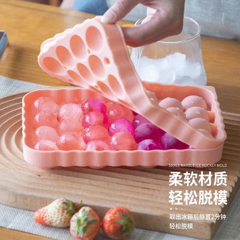 Easy Release Silicone Ice Cube Molds BPA Free Round Ice Cube Tray Ice Balls Maker With Lid