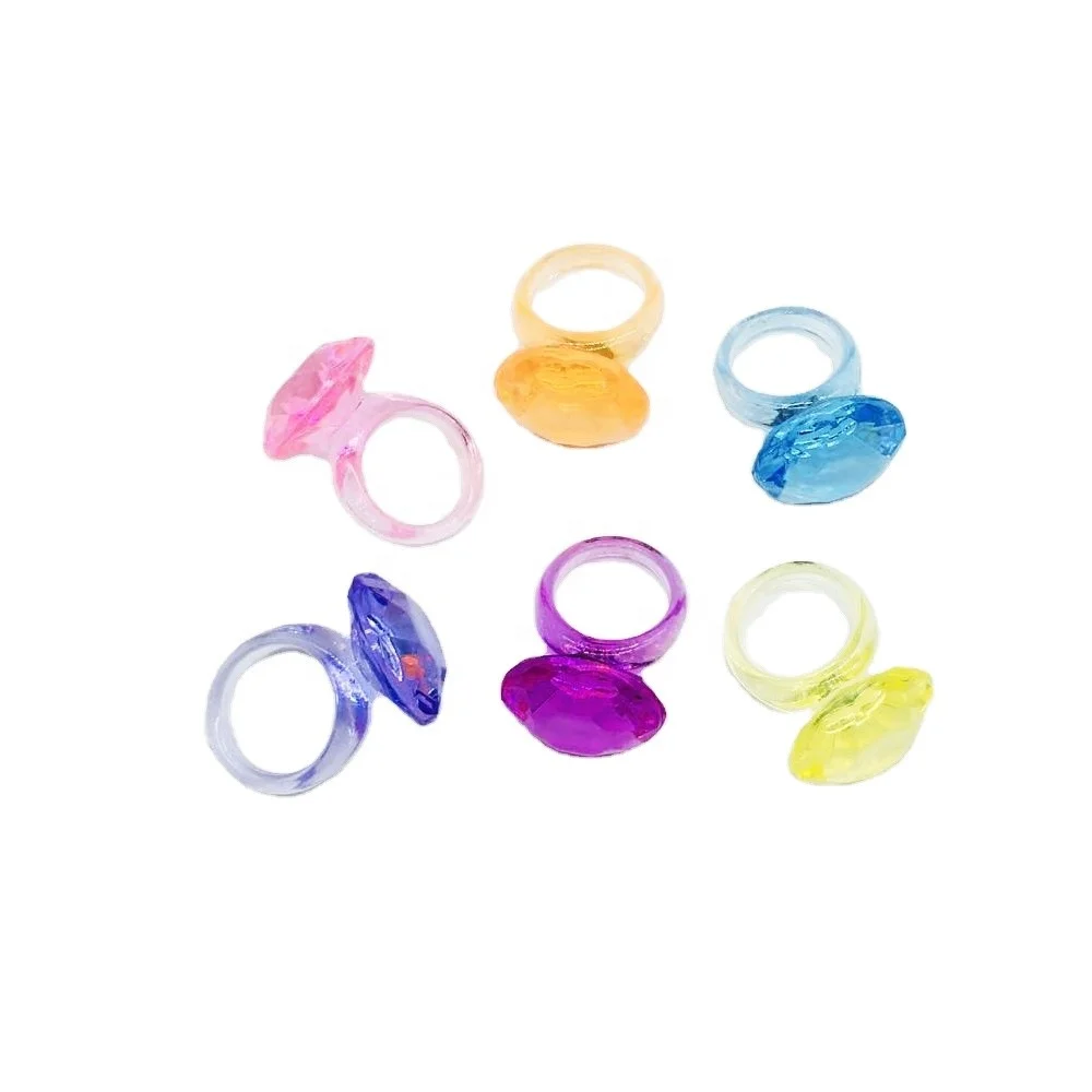 Пластиковые бриллиантовые ювелирные изделия кольцо игрушки для капсул 50 мм