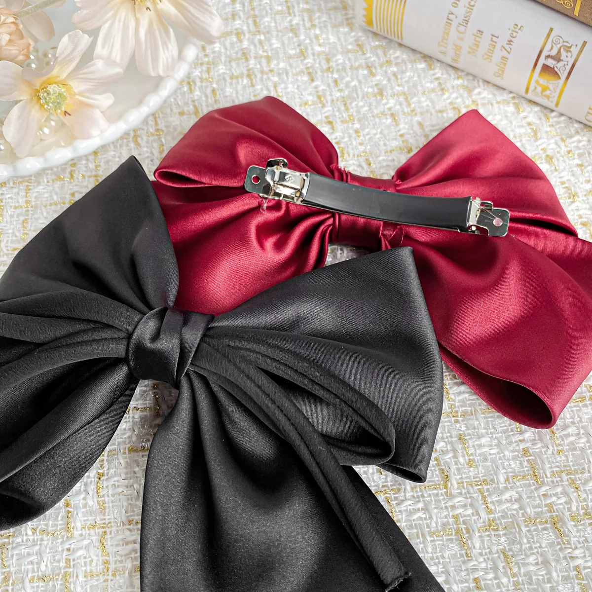 European Satin large bow hair clip Simple spring clip Hair clip Elegant party princess hair accessories