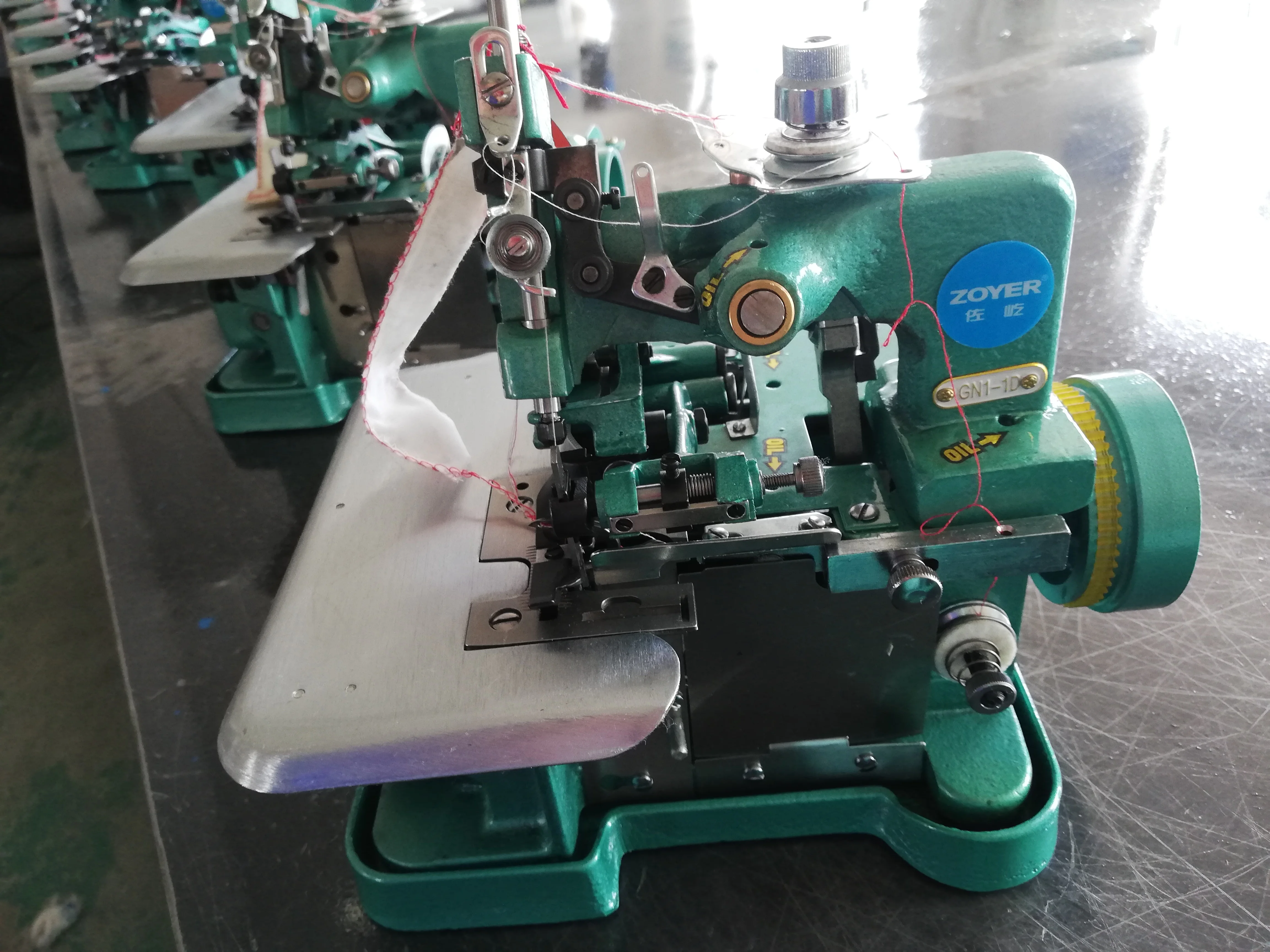 ZY-GN1-1D Zoyer mini overlock household domestic built-in motor sewing machine