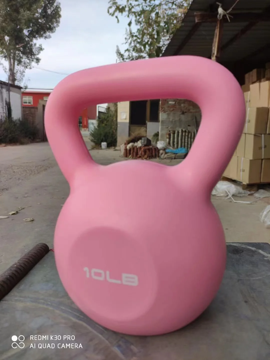 Hot selling customized cement kettlebell comfortable fitness sports equipment low price