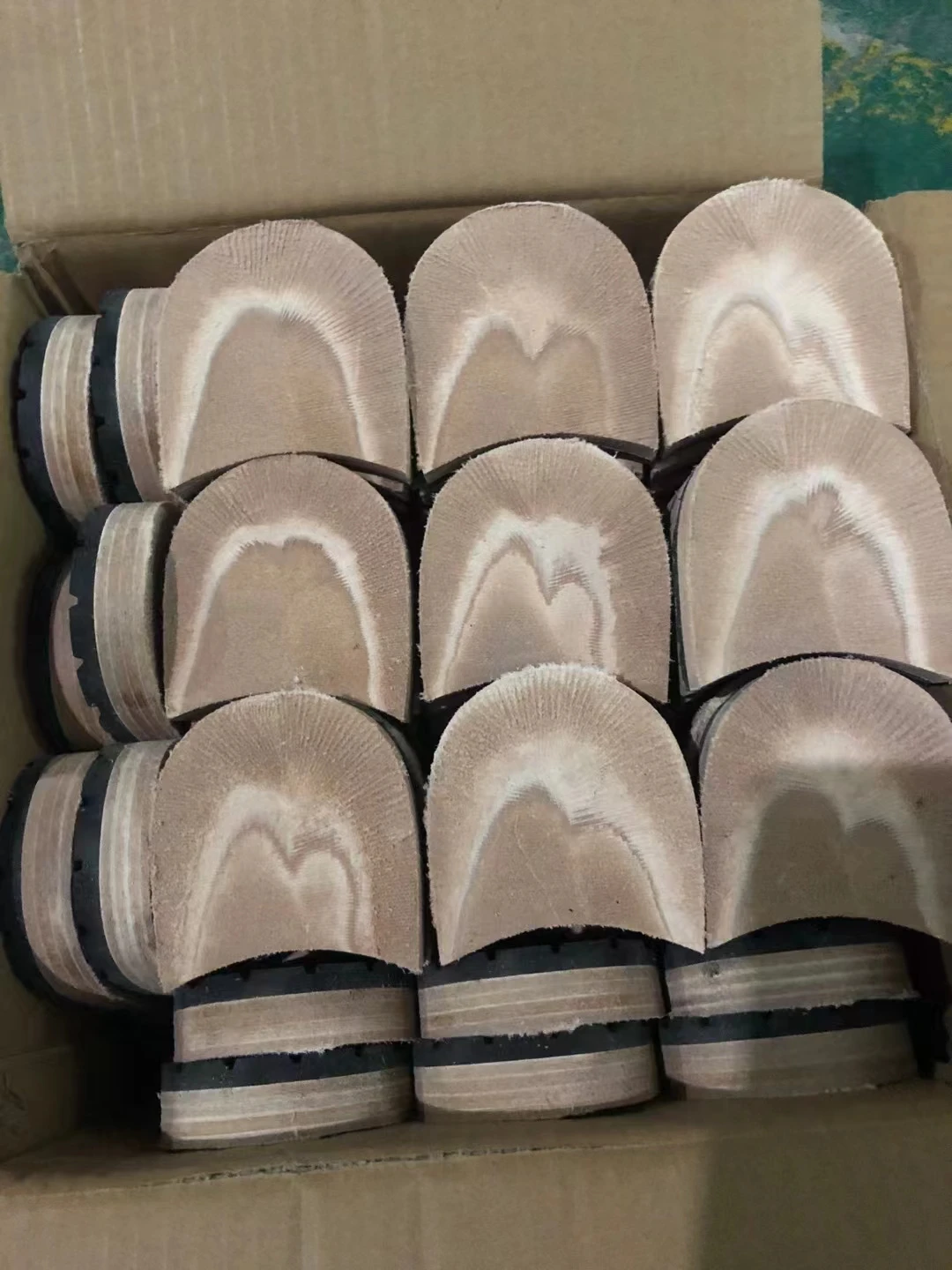 Full grain vegetable tanning belly cowhide natural color genuine leather for shoes sole heel materials