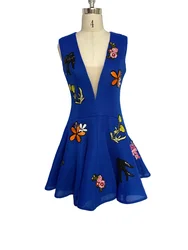 New Fashion Temperament Embroidered High Waist V-neck Sleeveless Casual Dress