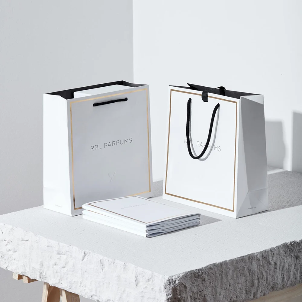 Custom Printing Cloth Cosmetic Shoes White Gift Paper Bags with Handles