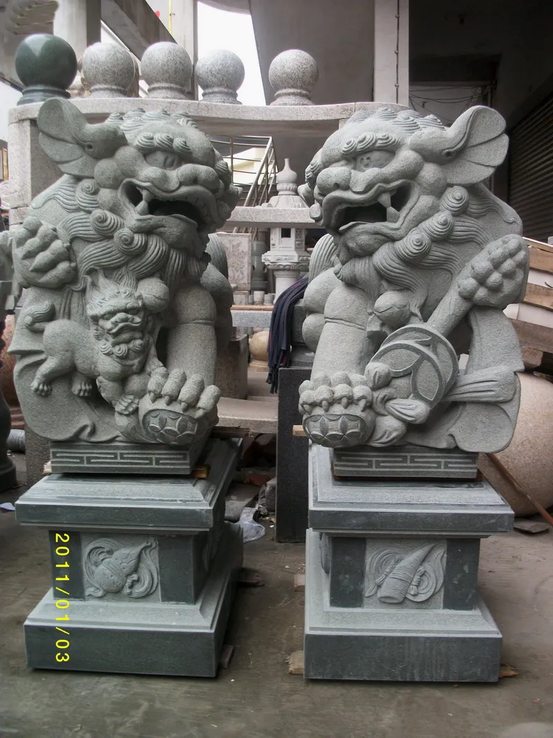 Factory Wholesale Outdoor Antique Foo Dogs Carvings Stone Green Stone Lions Statue