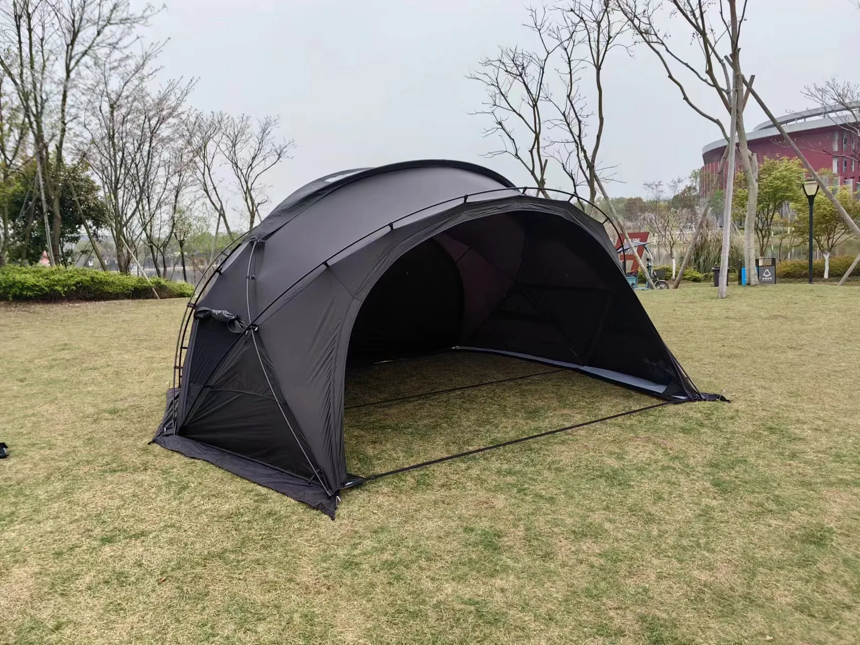 5 person lightweight mountaineer dark room 40D nylon outdoor camping black dome tent
