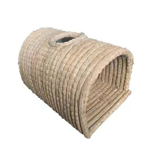 Natural material pet nest pet tunnel is used for small rodent pets such as chinchillas, rabbits, hamsters, etc.