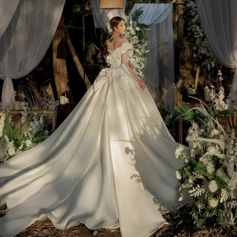 New Style Elegant Off-Shoulder White Bridal Large Trailing Satin Wedding Dress Wedding Dress