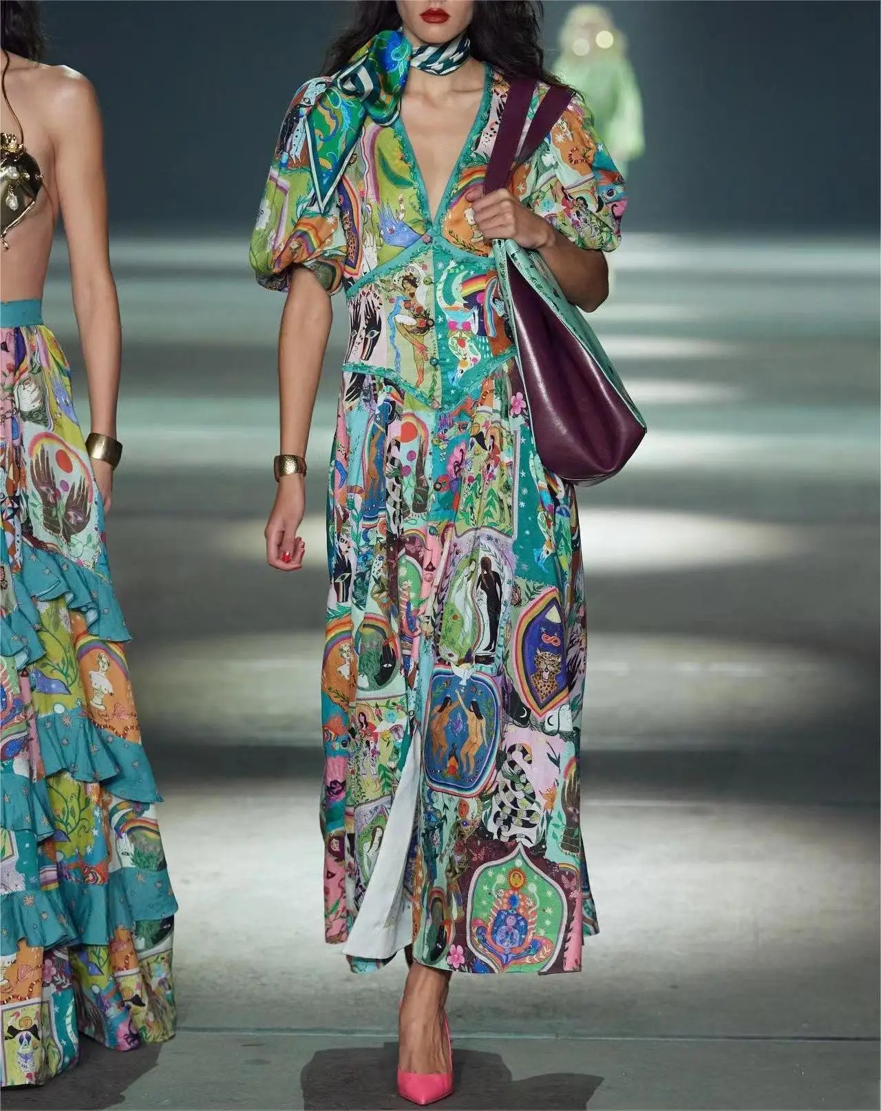 2023 New V-Neck French Vintage Puff sleeves short sleeves cinched waist slim slit Print Midi dress