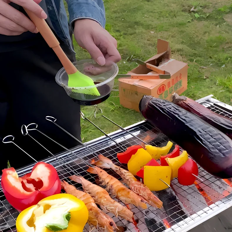 OEM Hot Selling Stainless Steel BBQ Tool Set 17PC Outdoor Barbecue Grill Accessories Wood Handle Camping Portable Grill BBQ Tool