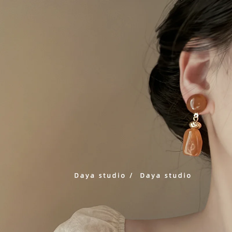 NJC 925 Silver Korean Retro Earrings Needle Geometric Moissanite All-Match Temperament and Personality