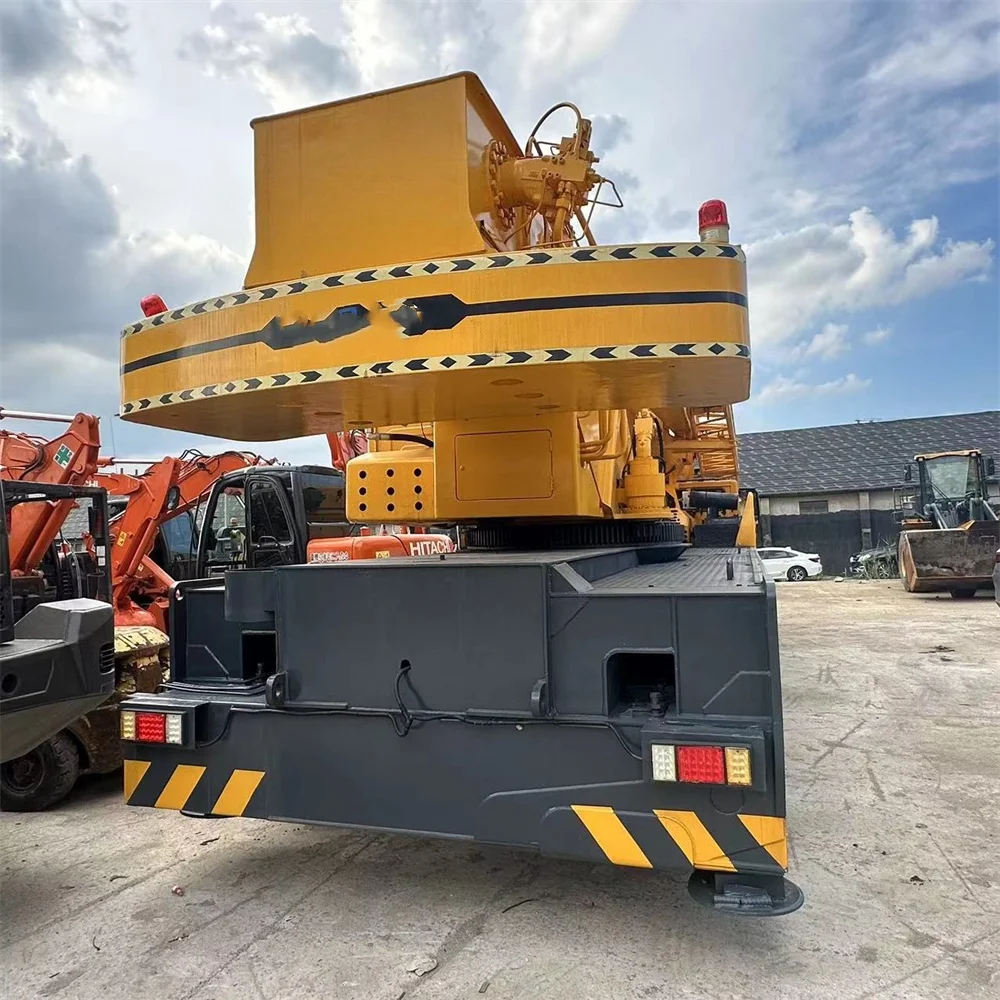 Used QY70KC Mobile Crane with 25-80ton Lifting Load Engine Pump Motor Bearing Gearbox Core Components Included