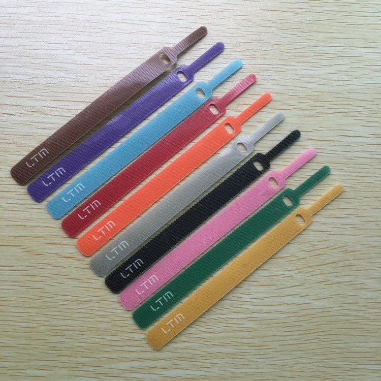 Индивидуальный логотип 10 мм 12 15 100% нейлоновый самоклеящийся крючок и