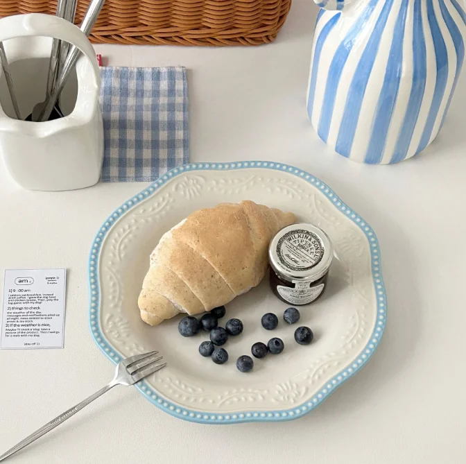 wholesale wedding Vintage lace relief plate ceramic tableware Western plate dessert plate for home bar Restaurant