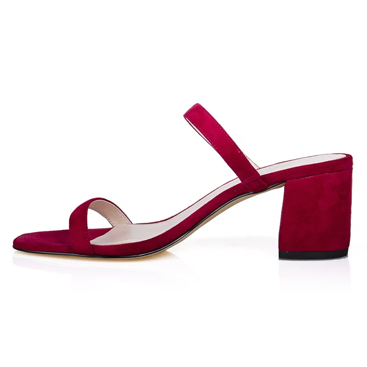 Женские босоножки на высоком каблуке