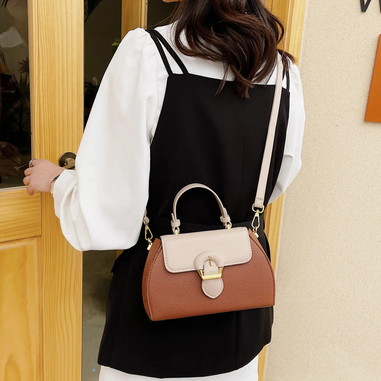 QY823 2024 New arrivals Small Hand bags Young Lady Design Messenger Handbags Girls Luxury Purses Hand bags For Woman