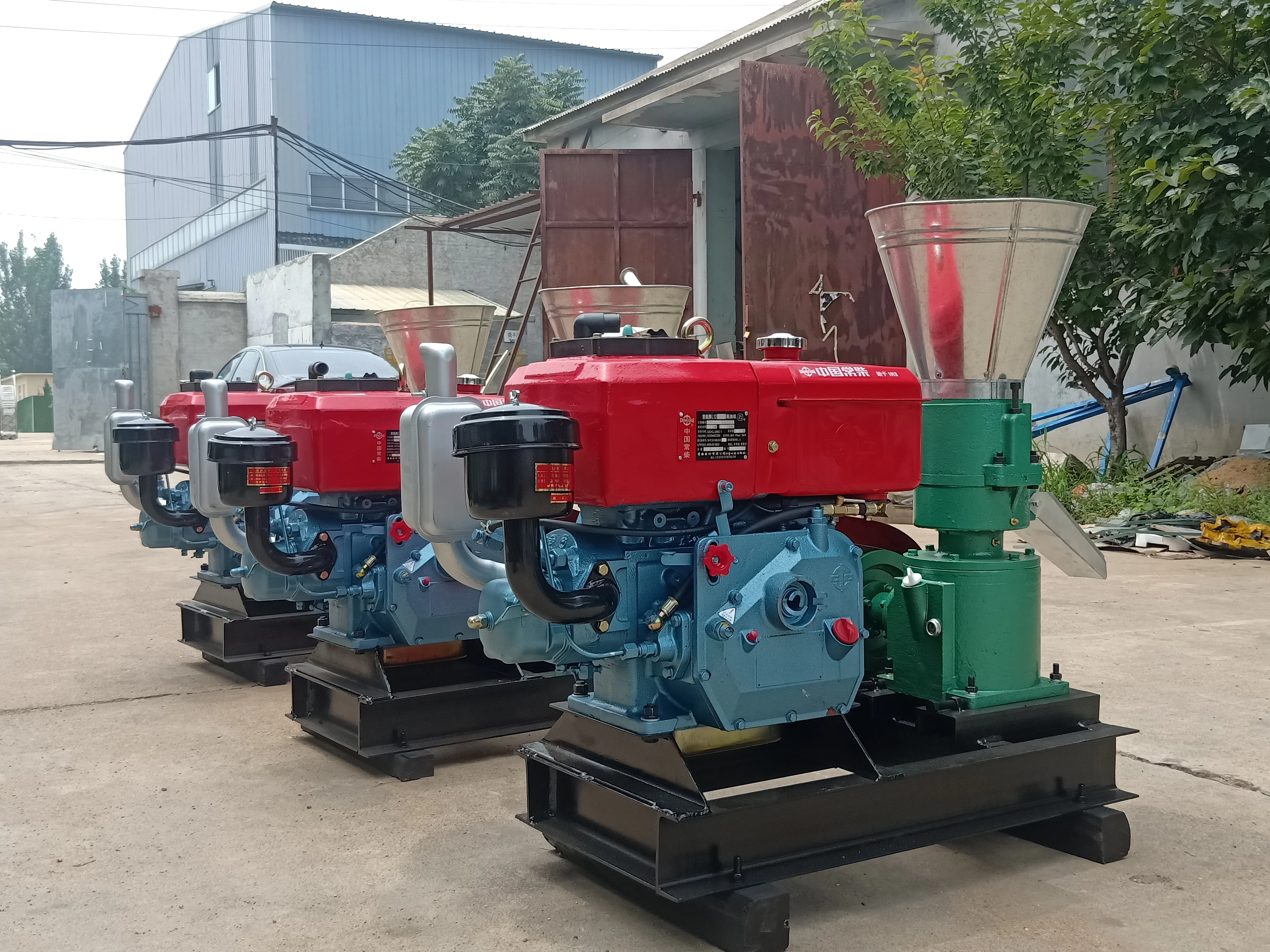 Дешевая машина для обработки корма для птицы, 2,5 мм, 3 мм, 4 мм, 5 мм, 220 В/380 В, машина для гранулирования корма для животных с шлифовальным диском