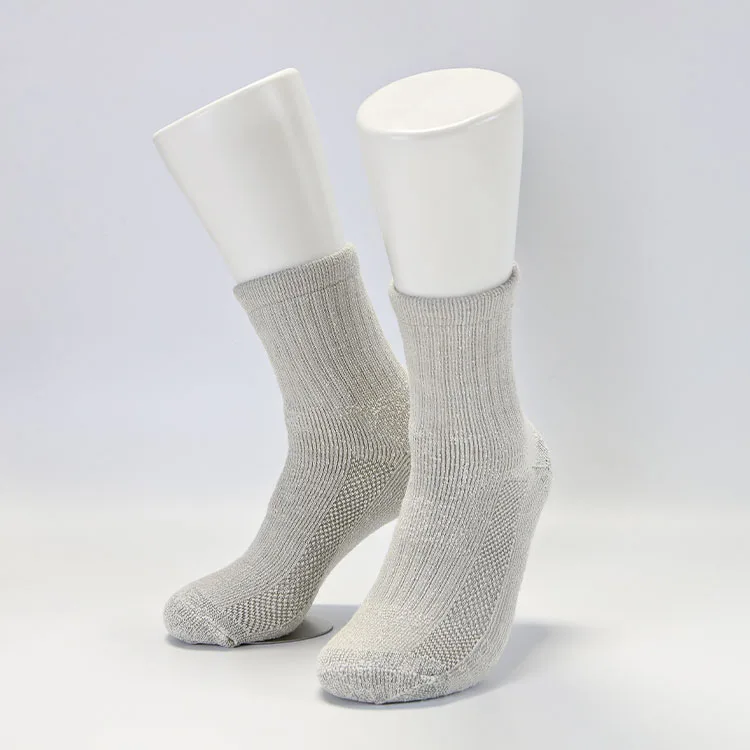 Best Quality GOTS Organic Hemp Yarn Crew Socks for Men OEM Custom Logo Thick Winter Socks Ready to Ship In-Stock MOQ 10 Pairs