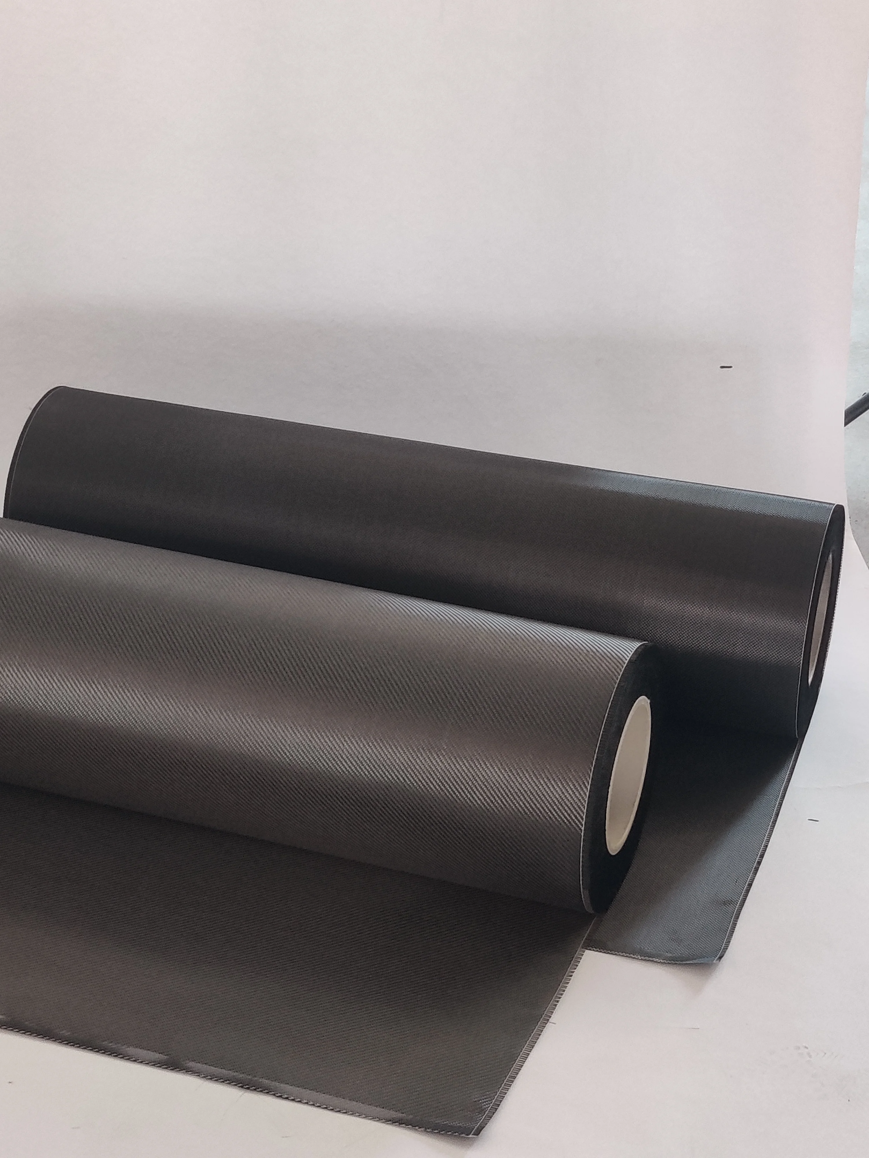 High modulus carbon fiber fabric 3k 2*2 plain twill 240g exterior carbon fabric roll