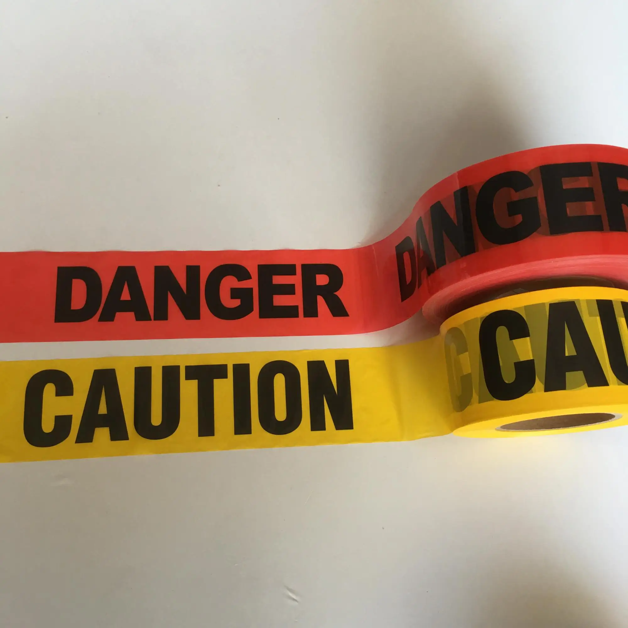 Factory Supply PE Red and White Caution Warning tape Safety Marker Barrier Tape