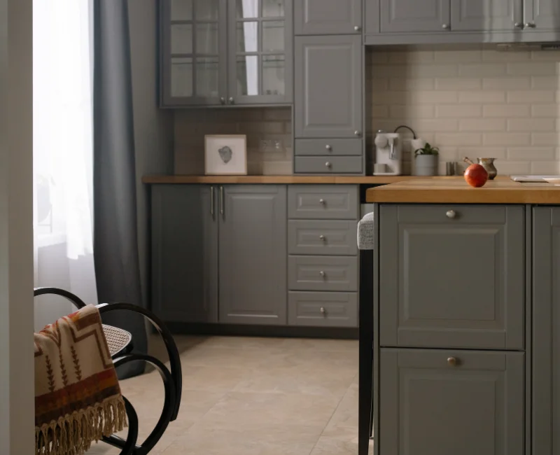 High Quality Modern Modular Solid Wood Cupboard Classic Lacquer Acrylic High-End Kitchen Cabinets Hinge Faucet Sink Home Kitchen