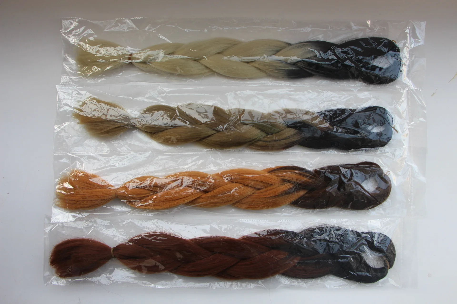 
Wholesale 82 iInch rainbow Ombre Prestretched Pre Stretched Jumbo Synthetic Braiding Hair Extensions 