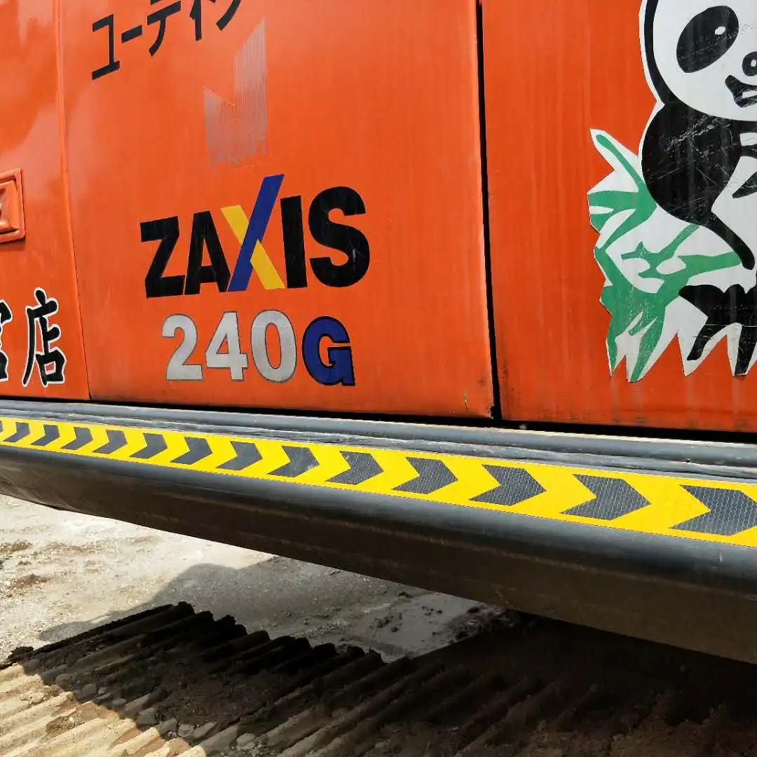 Used excavator Japanese hit achi 25ton  zx240-3G with good condition