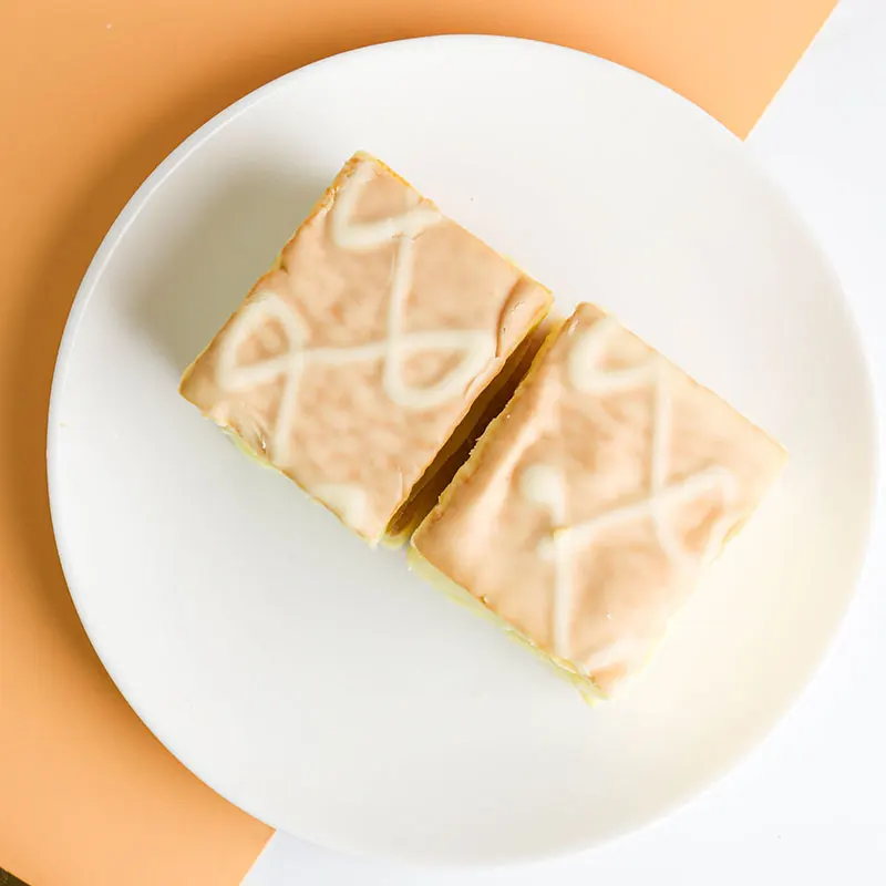 500g box of white chocolate coated pulled snow bran cake dessert wholesale snacks chocolate cake