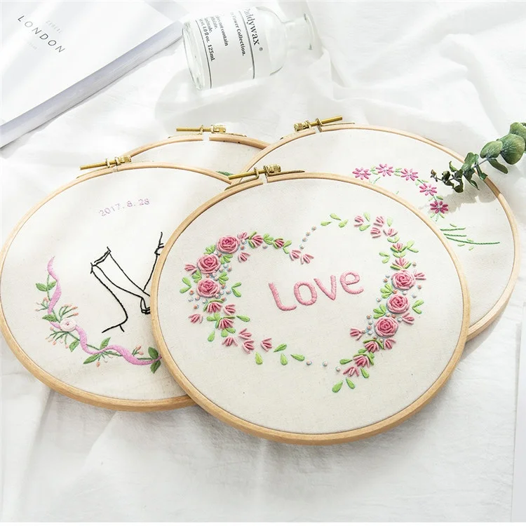 Wholesale Folk Craft Cross-stitch Flower Patterns DIY Embroidery Kit With Plastic Hoop