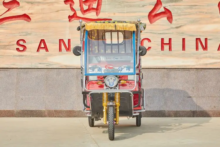 Электрический пассажирский оптовая продажа низкая цена bajaj авто трехколесный велосипед подходит для пассажира