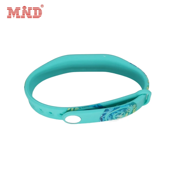 Custom reusable waterproof 13.56mhz HF rfid silicone nfc wristband for amusement park