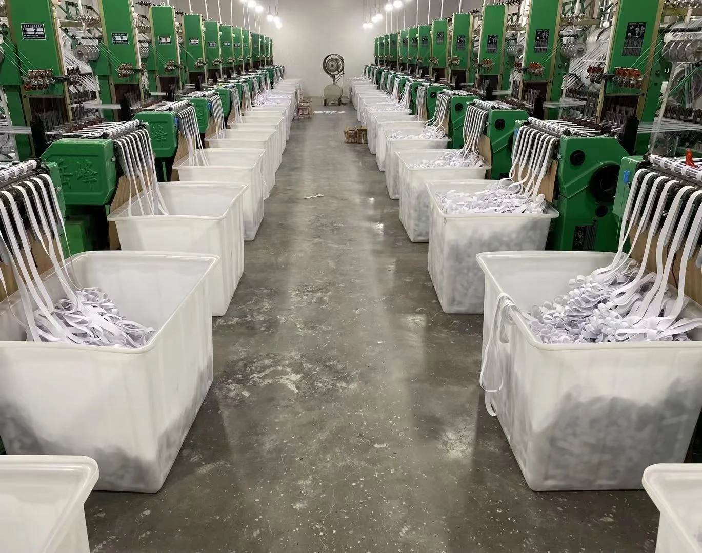 Узкий тканевый текстильный бесшовный игольчатый ткацкий станок, тканевая этикетка, ткацкий станок для изготовления штор