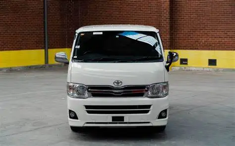 Бензиновый мини-фургон 2010 To-yota Hiace 13 мест автоматический мини-автобус без происшествий