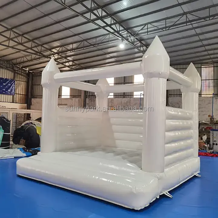 White bounce house with balloon design wedding bouncy castle  for party rental