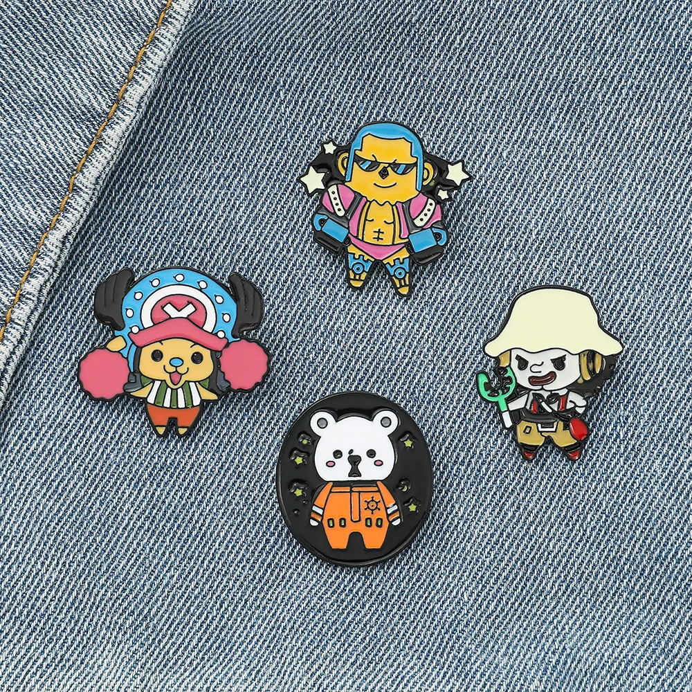 Hot Sale Jewelry Cartoon Anime Cool One Piece Luffy Zoro Ace Metal Crafts Pins Cloth Decoration Hat Bag Badges Brooch Accessory