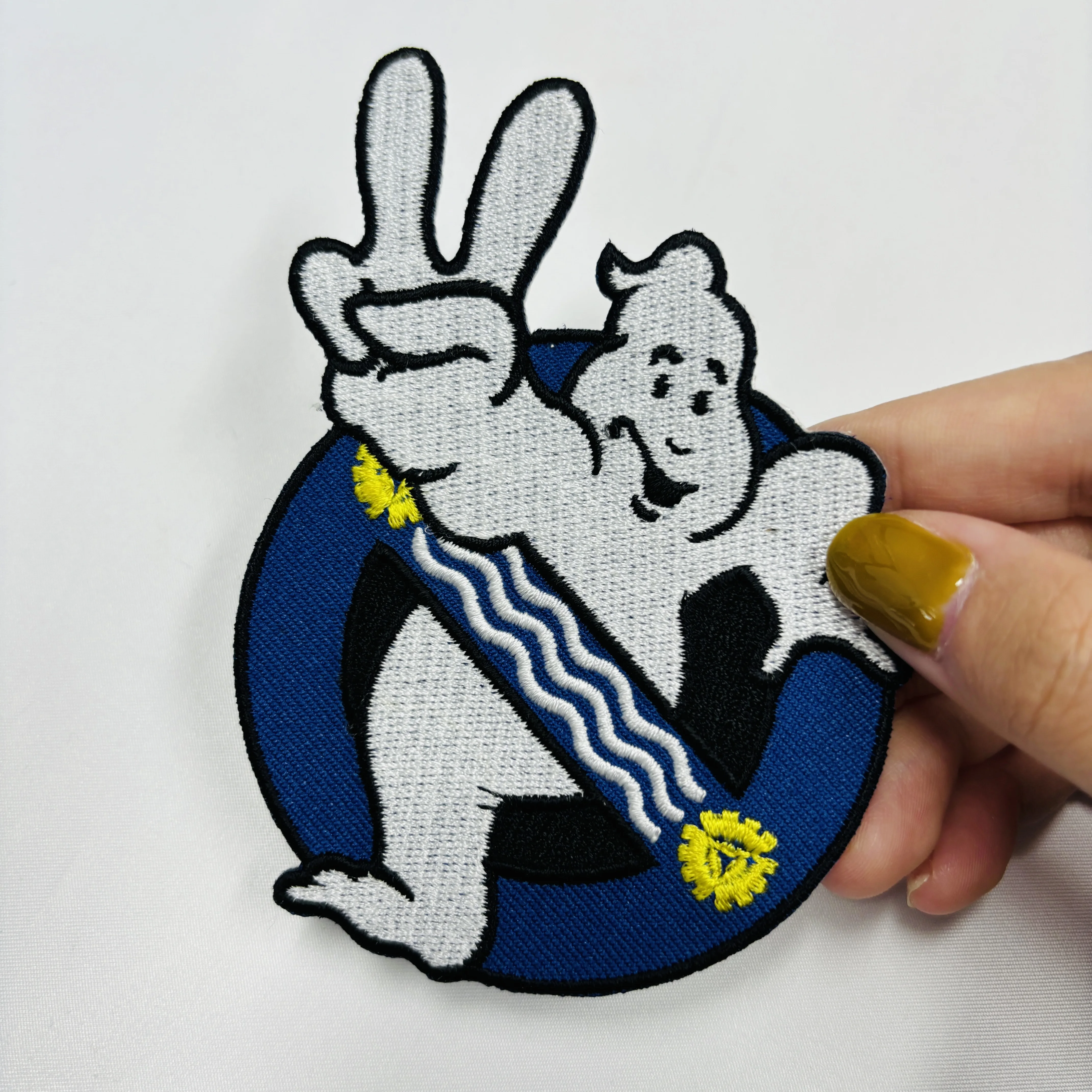 2024 new fashion DIY Custom Embroidered Embroidery Patch Iron On Clothing Designer Patches Heat transfer
