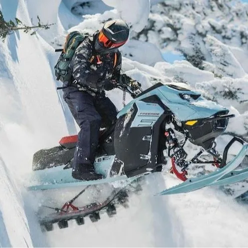 Wholesale 2025 850cc Freeride Cross-Border Mountain Snowmobile Outdoor Ski Resorts 200cc Engine Capacity Featuring Touring Trail