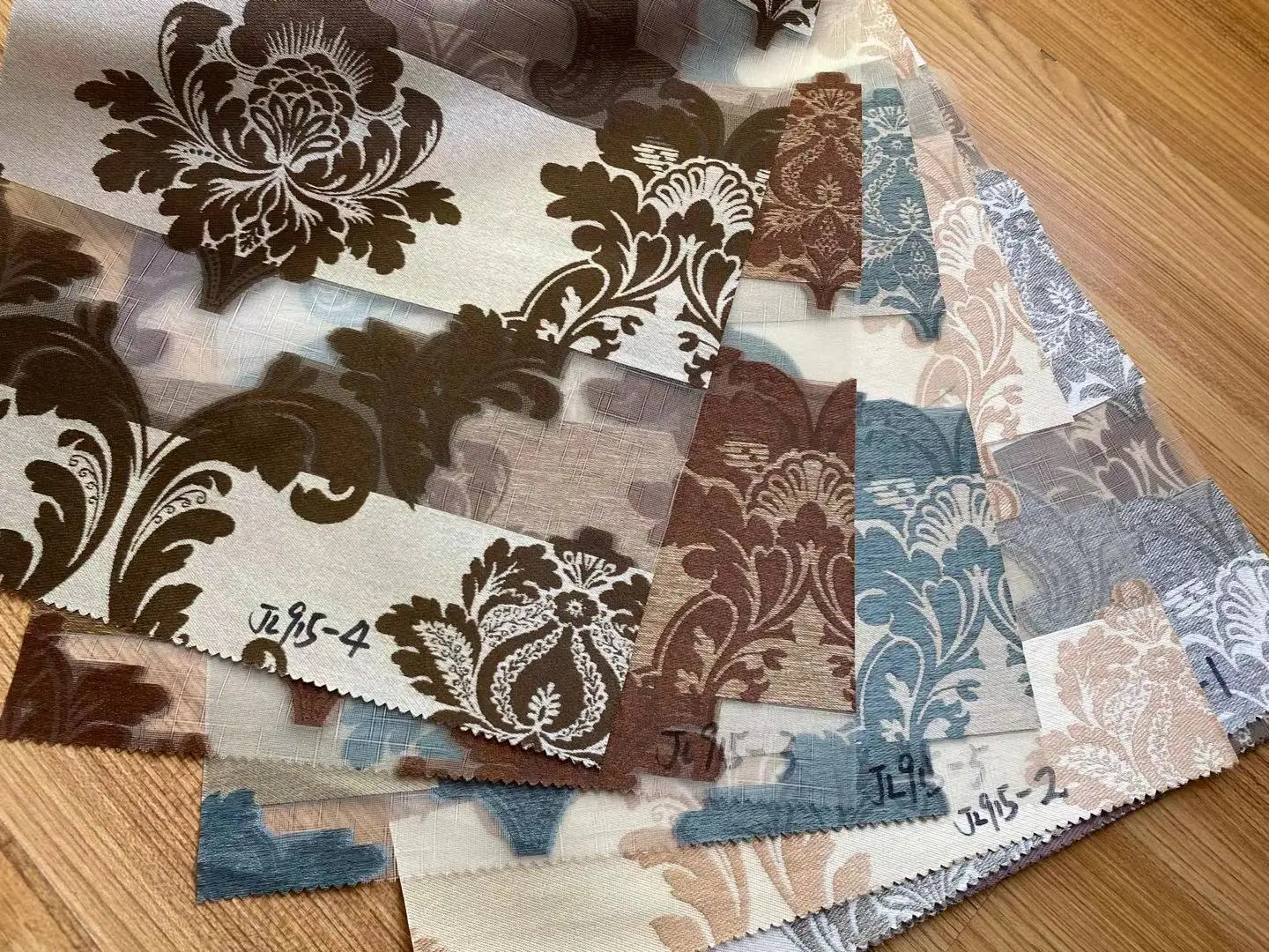 China Suppliers flower design Jacquard zebra roller fabric for roller shades