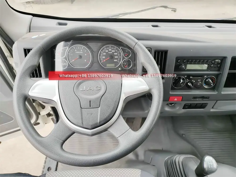 Однорядный бортовой грузовик HFC1040L3K 92HP двигатель Euro 2 небольшой легкий грузовой для продажи