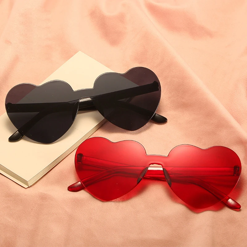 2022 newest fashion heart shape colorful PC sunglasses women men eyewear shade Love sun glasses wholesale custom goggles (1600160887231)