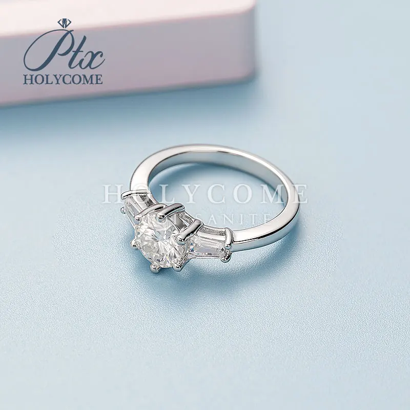 Three stones design 1ct VVS D diamond 925 silver material women moissanite ring
