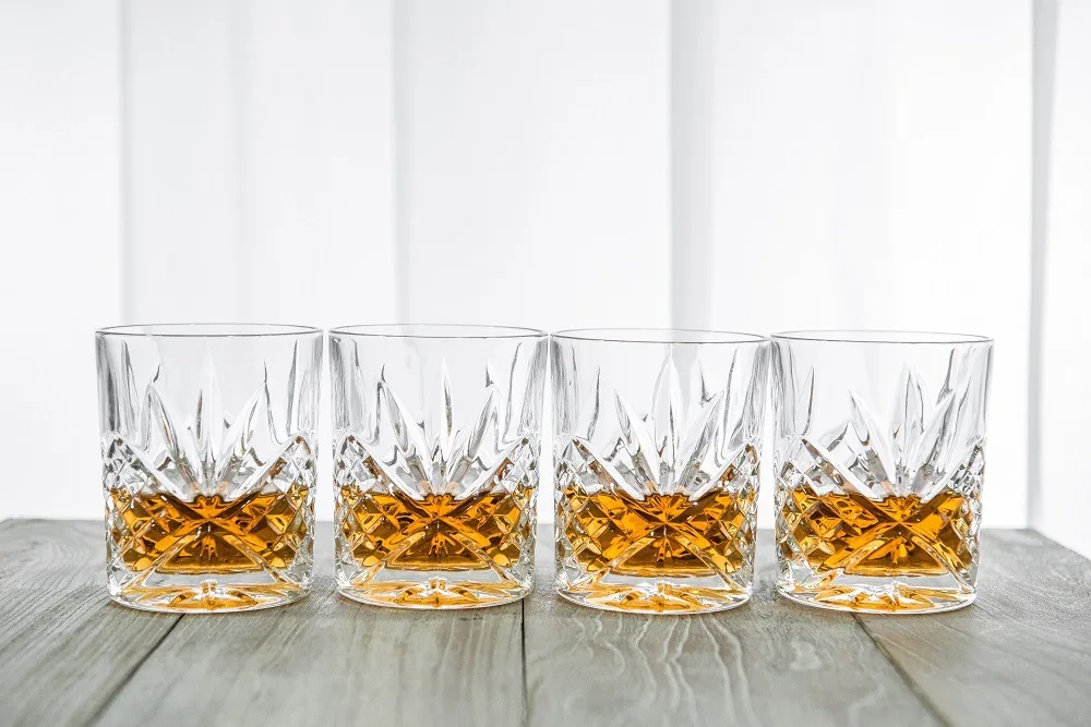 Whiskey Cognac Decanter Set with 6-Piece Crystal Whiskey Glasses Set Mens Gift Premium Liquor