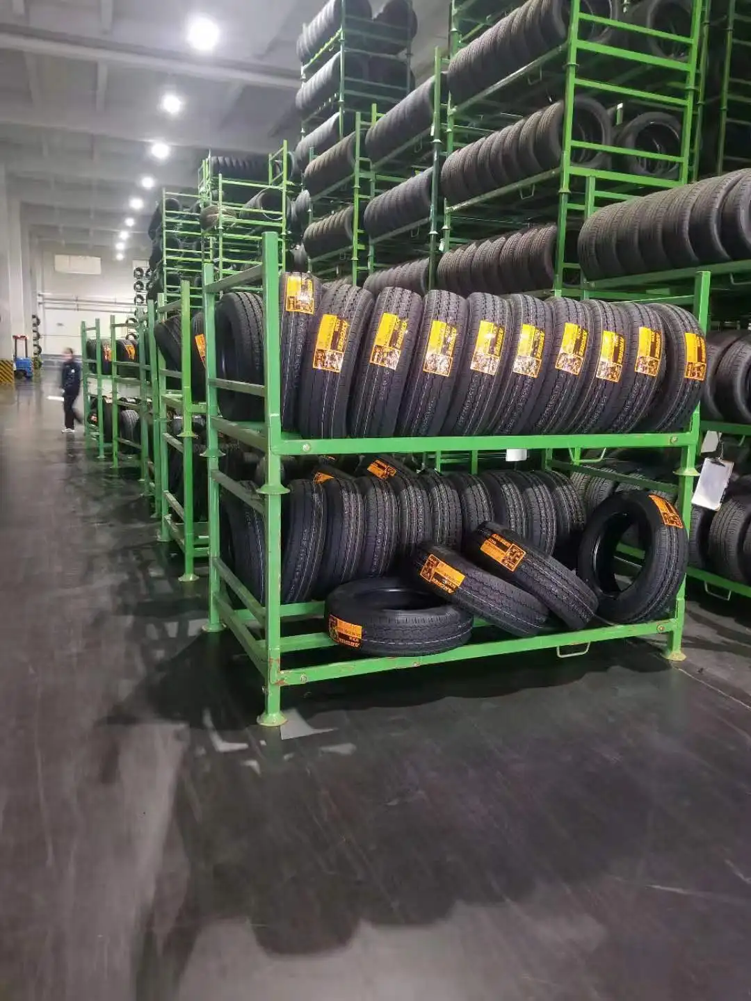  Китайские шины высшего класса 215/45ZR17 ANCHEE ANNAITE HILO brand оптом 215/45R17 YOKOHAMA
