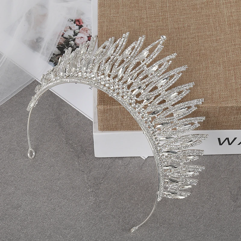 Princess bride crown in Europe and the baroque crown luxury atmosphere alloy diamond crown hair band