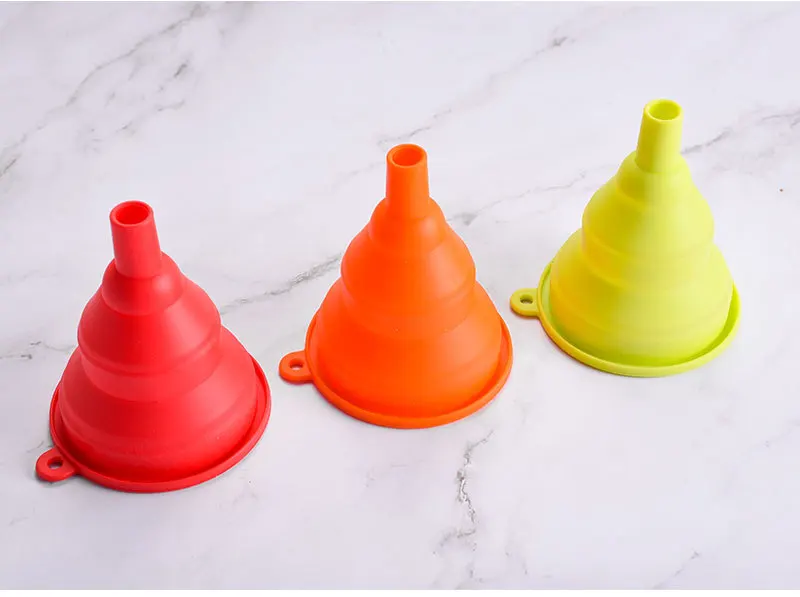Food Grade Silicone Folding Funnel Kitchen Accessories Gadget Silicone Collapsible Funnel for Liquid Powder Transfer