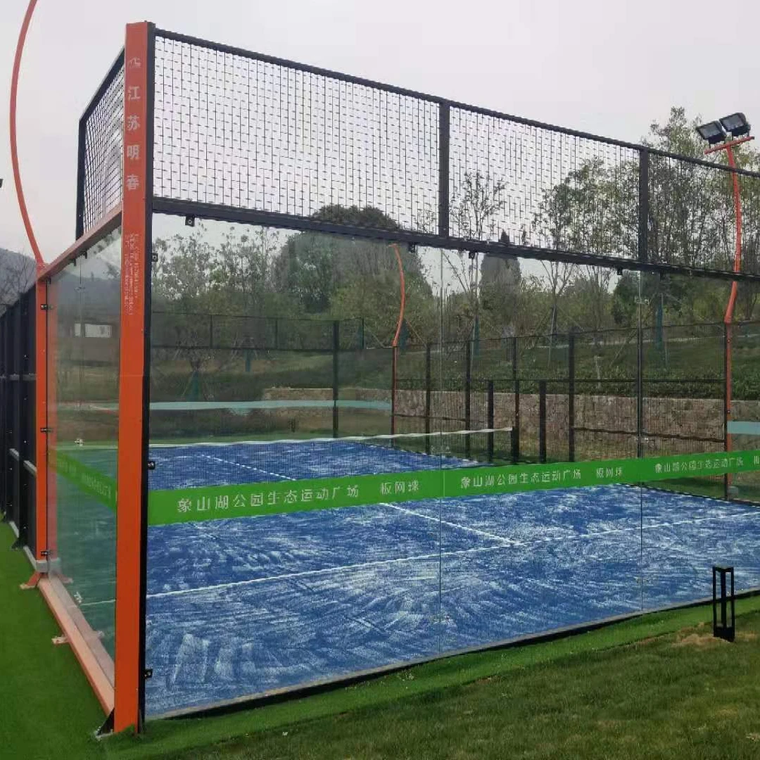 Специально разработанная и производимая уличная панорамная площадка с закаленным стеклом и искусственной травой