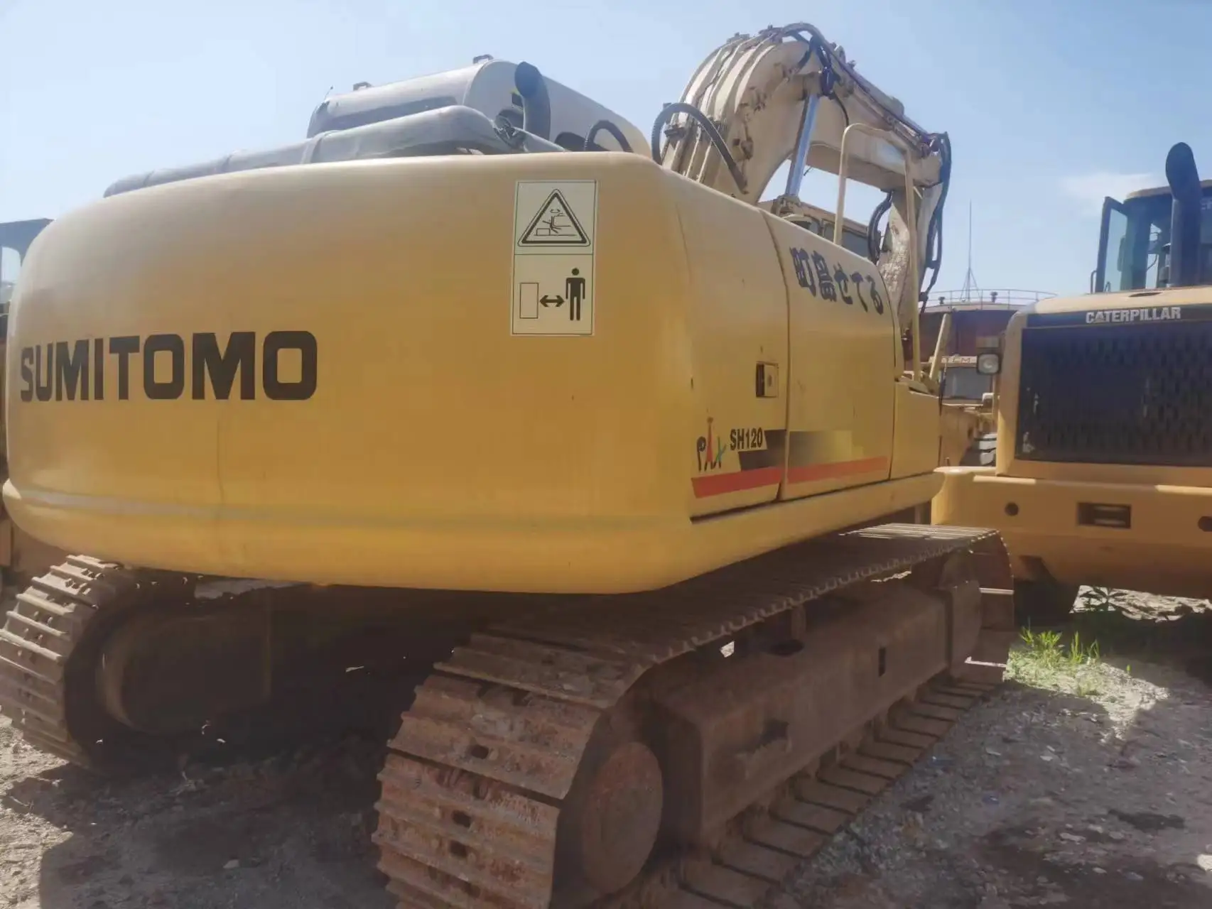 Sumitomo SH120 SH200 SK200 Used Japan original hydraulic digger excavator secondhand 12 ton cheap price excavator for sale