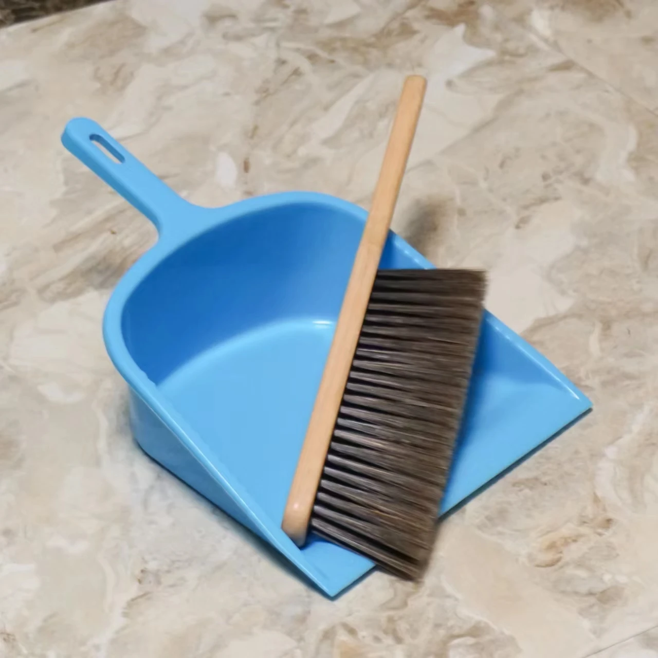 Hand Broom and Dustpan Set,Dustpan and Brush Set,Handheld Dustpan are Used to Clean Kitchens, Floors, Tables, Animal Cages.