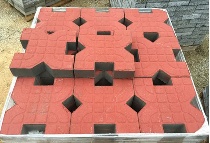 Outdoor Patio Pavers Plastic Molds for Lawn tiles Providing a Sturdy Solid Stepping Surface in Muddy Areas
